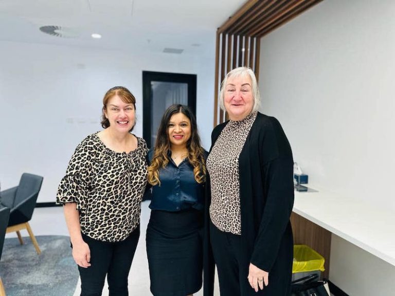 geelong day surgery staff deb and nicole dentist norlane geelong
