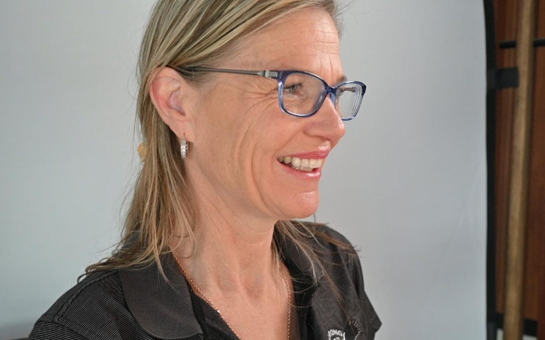 Photo of Samantha’s smile transformation at Norlane Dental, showing results of clear aligners, crowns, and bridges.